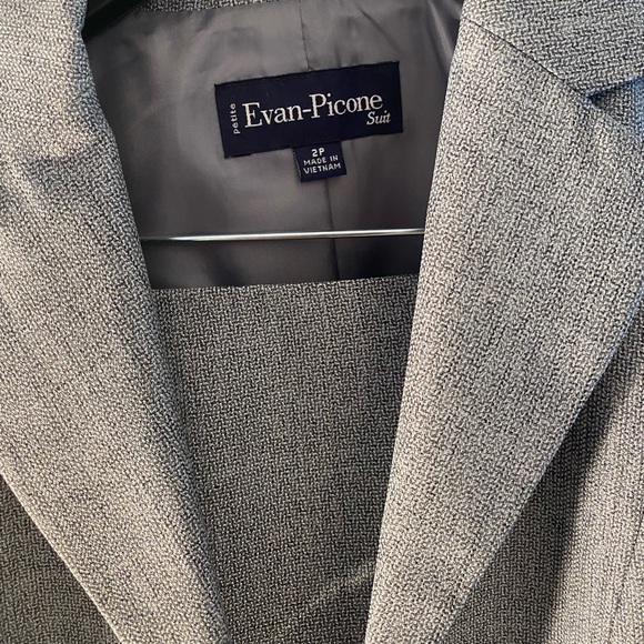 Evan Picone Suit with skirt - Picture 2 of 6